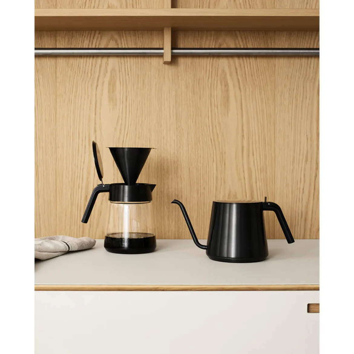 Stelton Glaskanne black metallic "Nohr"